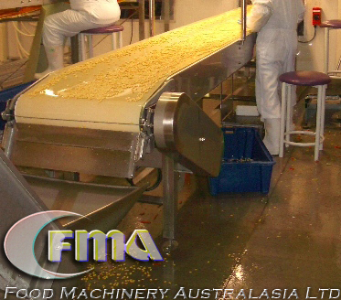 Raw material conveyors